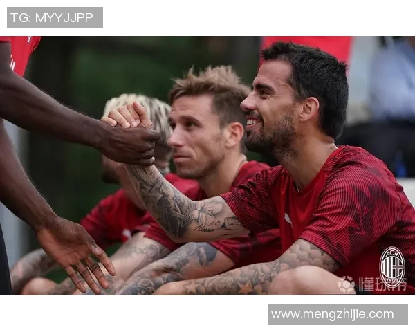 AC米兰赛后采访爆笑金句引全场欢声笑语球员幽默反应成为焦点 AC米兰赛后采访爆笑金句引全场欢声笑语球员幽默反应成为焦点